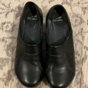 Dansko clogs / shoes black Sz 41